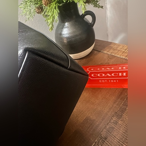 Coach Zip Top Black Leather Tote Bag - Picture 5 of 11